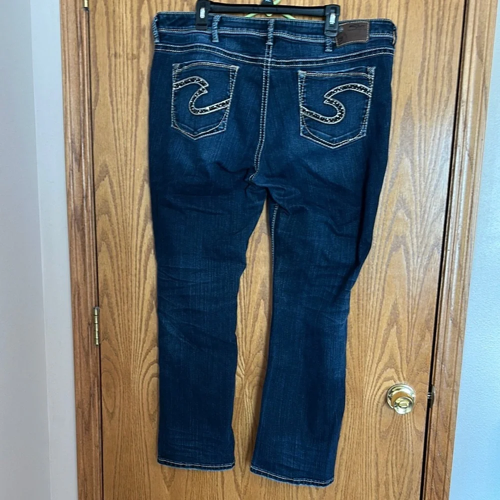 Silver Jeans Dark Blue Straight Leg Women's Jeans - Picture 2 of 3